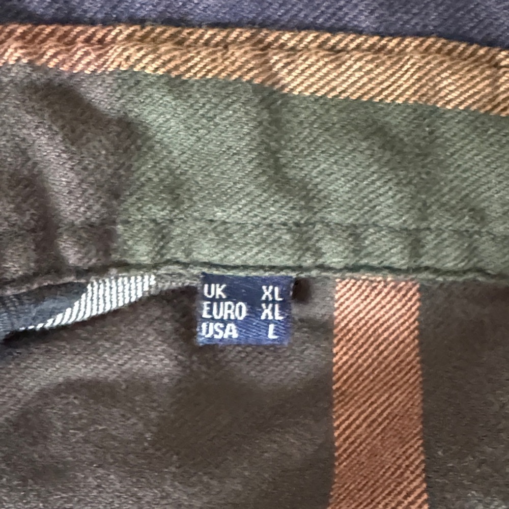 Barbour Men's Dark Plaid Button Down Shirt - Picture 4 of 6